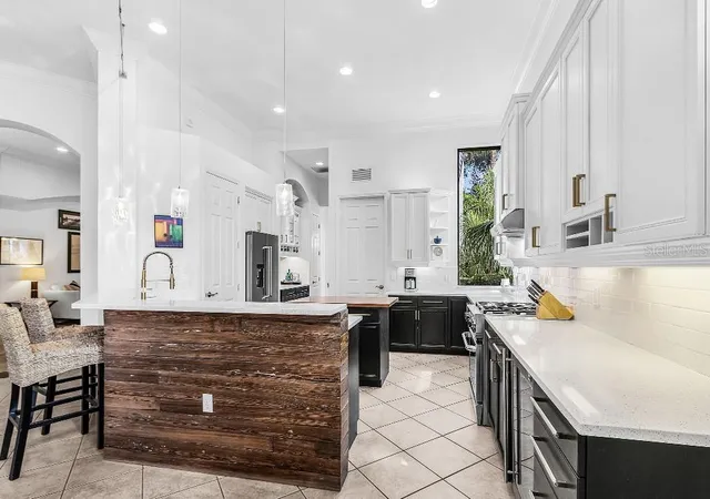 Photo 3 of Single family home for sale at 7184 Whitemarsh Cir, Lakewood Ranch, FL 34202 | MLS# TB8544587 | Listing updated on 2026-10-14