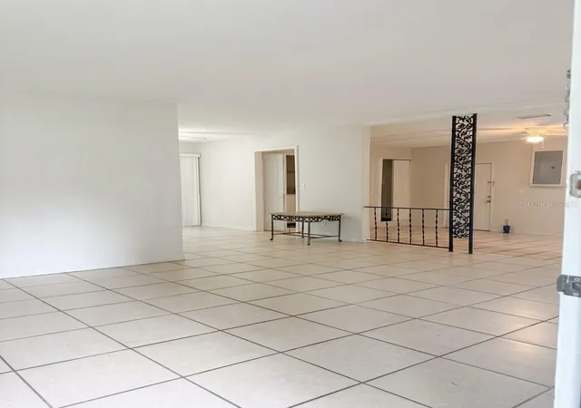 Photo 4 of Single family home for sale at 7927 Arabian Pl, Orlando, FL 32818 | MLS# O6438283 | Listing updated on 2026-09-13