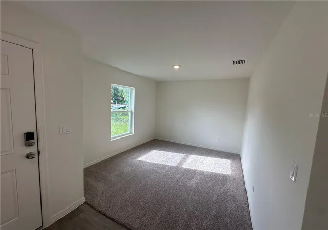 Photo 3 of Single family home for sale at 7 Reidsville Dr, Palm Coast, FL 32164 | MLS# C7530252 | Listing updated on 2026-09-15