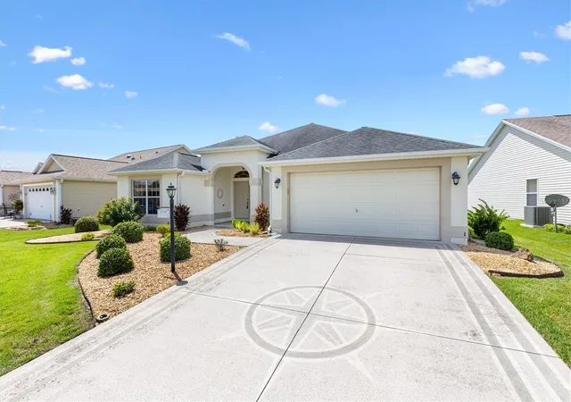 Photo 2 of Single family home for sale at 2292 Jonesbury Run, Lady Lake, FL 32162 | MLS# TB8544610 | Listing updated on 2026-09-12