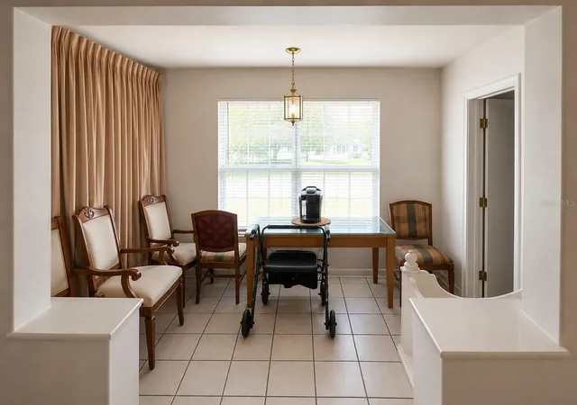 Photo 3 of Single family home for sale at 6233 Oakcrest Cir, Orlando, FL 32808 | MLS# O6438298 | Listing updated on 2026-09-04