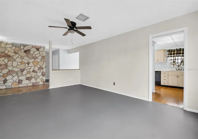 Photo 3 of Single family home for sale at 2374 Covington Dr, Clearwater, FL 33763 | MLS# TB8544614 | Listing updated on 2026-09-23