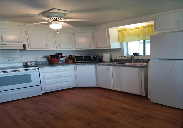 Photo 3 of Manufactured home for sale at 34620 Sweetpea Ln, Zephyrhills, FL 33541 | MLS# TB8544617 | Listing updated on 2026-09-20