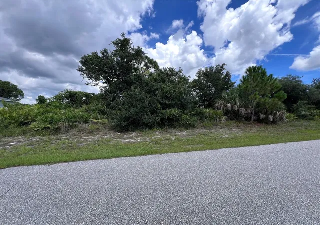Photo 2 of Sale Pending at 4210 Barnes Ln, Port Charlotte, FL 33981 | MLS# D6148642 | Listing updated on 2026-09-13