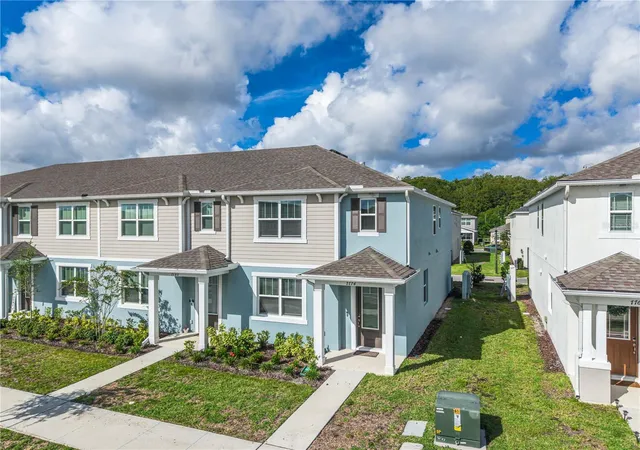 Photo 4 of Townhouse for sale at 7774 Clove Hitch Way, Orlando, FL 32832 | MLS# O6438307 | Listing updated on 2026-09-04