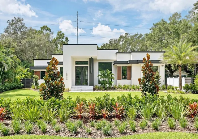 Photo 3 of Single family home for sale at 10040 59th Avenue N, Saint Petersburg, FL 33708 | MLS# TB8544635 | Listing updated on 2026-09-05