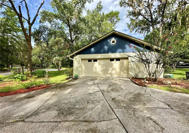 Photo 3 of Single family home for sale at 8614 SW 1st Avenue, Gainesville, FL 32607 | MLS# GC543181 | Listing updated on 2026-10-25