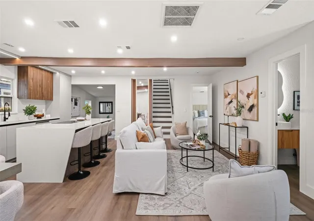 Photo 2 of Single family home for sale at 3415 W Barcelona St, Tampa, FL 33629 | MLS# O6438321 | Listing updated on 2026-09-26