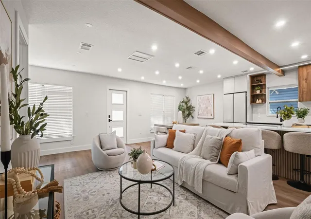Photo 3 of Single family home for sale at 3415 W Barcelona St, Tampa, FL 33629 | MLS# O6438321 | Listing updated on 2026-09-26