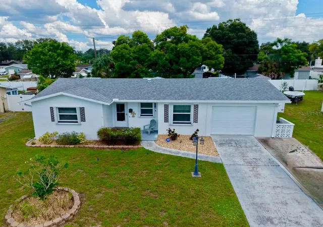 Photo 2 of Single family home for sale at 29835 69th Way N, Clearwater, FL 33761 | MLS# TB8544643 | Listing updated on 2026-09-26