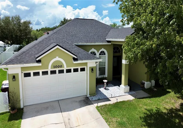 Photo 1 of Single family home for sale at 1000 Seneca Trl, Saint Cloud, FL 34772 | MLS# S5156767 | Listing updated on 2026-09-05