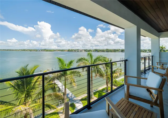 Photo 4 of Single family home for sale at 7973 Causeway Blvd N, Saint Petersburg, FL 33707 | MLS# TB8544675 | Listing updated on 2026-09-26