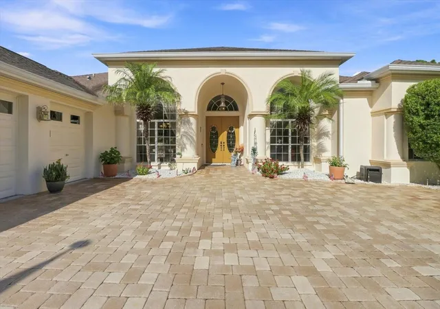 Photo 2 of Single family home for sale at 564 N Afterglow Cir, Crystal River, FL 34429 | MLS# TB8544676 | Listing updated on 2026-09-14