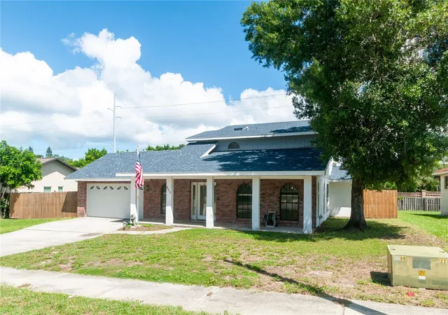 Photo 2 of Single family home for sale at 859 Pinewood Ter W, Palm Harbor, FL 34683 | MLS# TB8544679 | Listing updated on 2026-10-07