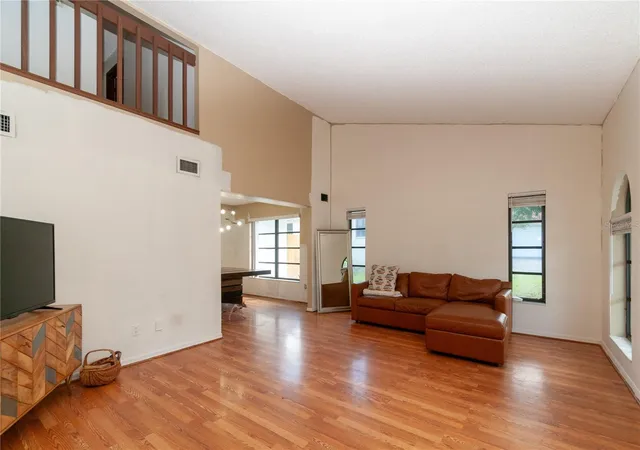 Photo 4 of Single family home for sale at 859 Pinewood Ter W, Palm Harbor, FL 34683 | MLS# TB8544679 | Listing updated on 2026-10-07