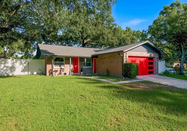Single family home for sale at 1410 Vale Ct, DUNEDIN, FL 34698 | MLS# TB8544682