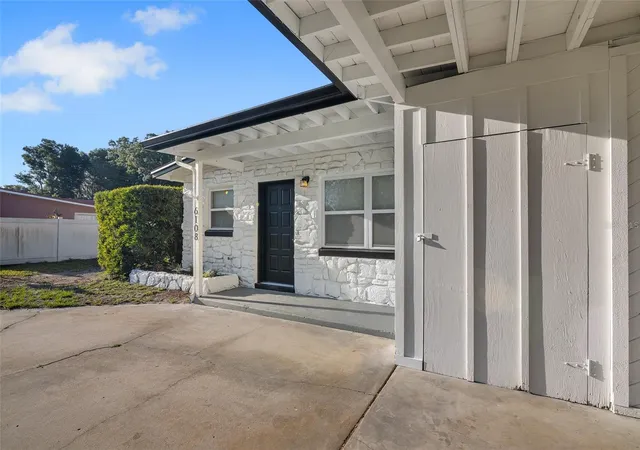 Photo 2 of Single family home for sale at 6108 Bear Lake Ter, Forest City, FL 32703 | MLS# O6438347 | Listing updated on 2026-09-05