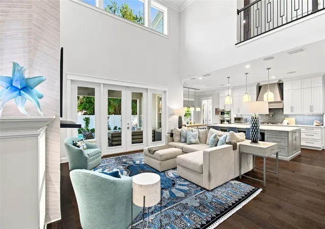 Photo 2 of Single family home for sale at 3103 W Hawthorne Rd, Tampa, FL 33611 | MLS# TB8544693 | Listing updated on 2026-10-07
