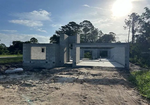 Photo 2 of Single family home for sale at 1695 5th Avenue, Deland, FL 32724 | MLS# V4951067 | Listing updated on 2026-09-17