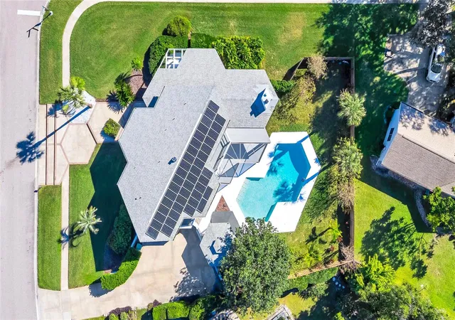 Photo 3 of Single family home for sale at 8922 Bay Cvs Ct, Orlando, FL 32819 | MLS# O6438393 | Listing updated on 2026-09-24