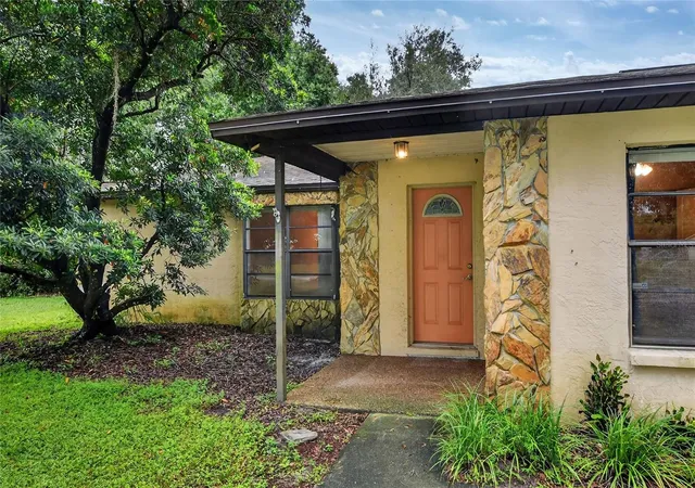 Photo 3 of Single family home for sale at 4702 Charro Ln, Plant City, FL 33565 | MLS# L4964750 | Listing updated on 2026-10-12