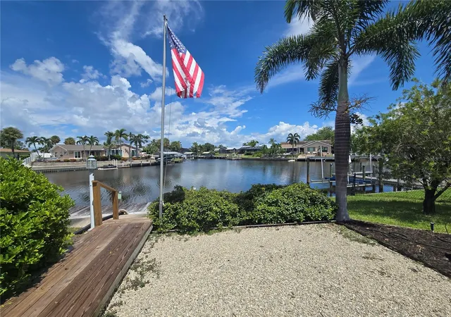 Photo 1 of Single family home for sale at 4609 Coral Blvd, Bradenton, FL 34210 | MLS# A4704806 | Listing updated on 2026-09-26