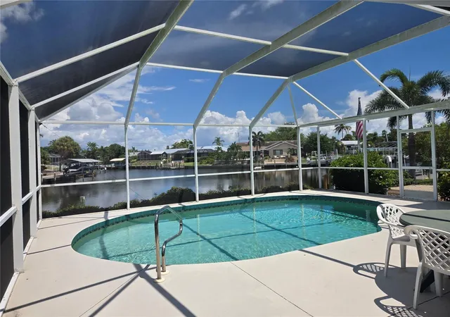 Photo 3 of Single family home for sale at 4609 Coral Blvd, Bradenton, FL 34210 | MLS# A4704806 | Listing updated on 2026-09-26