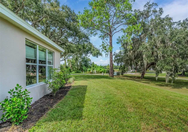 Photo 3 of Single family home for sale at 336 Del Sol Ave, Davenport, FL 33837 | MLS# S5156781 | Listing updated on 2026-10-03