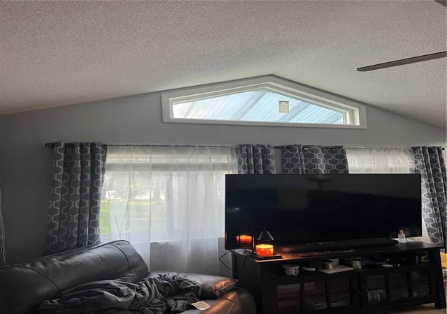 Photo 3 of Single family home for sale at 23 Waterford Ct, Ormond Beach, FL 32174 | MLS# O6438424 | Listing updated on 2026-09-07