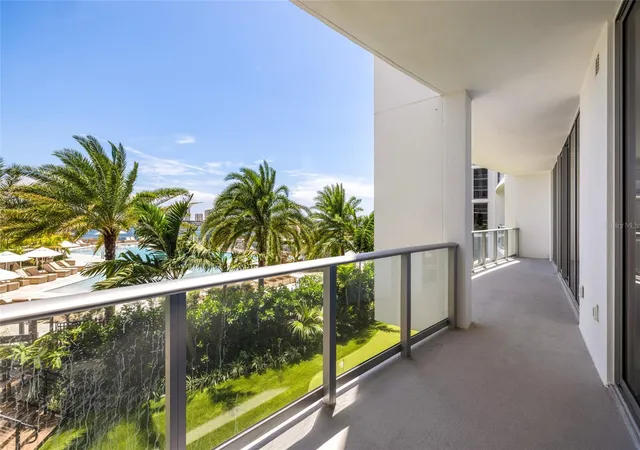 Photo 2 of Condo for sale at 220 Lake Shore Dr #704, West Palm Beach, FL 33403 | MLS# TB8544762 | Listing updated on 2026-09-04
