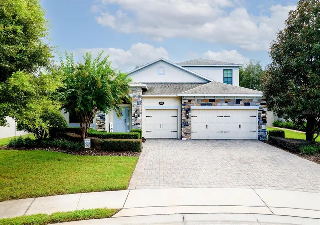 Photo 1 of Sale Pending at 309 Bellview Pl, Sanford, FL 32771 | MLS# O6438426 | Listing updated on 2026-09-16