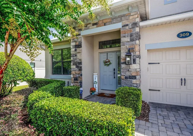 Photo 3 of Sale Pending at 309 Bellview Pl, Sanford, FL 32771 | MLS# O6438426 | Listing updated on 2026-09-16