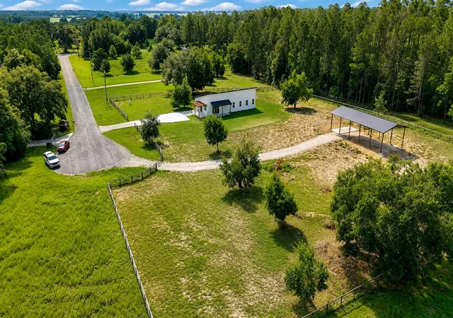 Photo 3 of Single family home for sale at 17951 SE 62nd Street, Morriston, FL 32668 | MLS# OM731528 | Listing updated on 2026-09-05