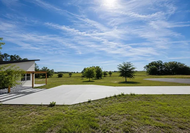 Photo 4 of Single family home for sale at 17951 SE 62nd Street, Morriston, FL 32668 | MLS# OM731528 | Listing updated on 2026-09-05