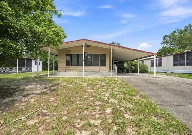 Photo 4 of Manufactured home for sale at 8150 Modena Ave, Brooksville, FL 34613 | MLS# W7889126 | Listing updated on 2026-10-13