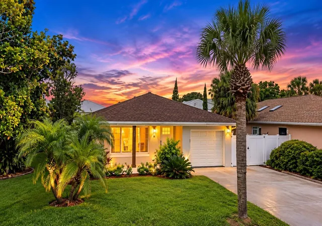 Photo 1 of Single family home for sale at 43 Capistrano Dr, Ormond Beach, FL 32176 | MLS# V4951073 | Listing updated on 2026-09-30