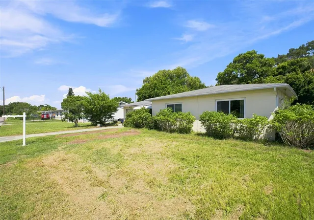 Photo 3 of Single family home for sale at 3563 23rd Avenue N, Saint Petersburg, FL 33713 | MLS# TB8544782 | Listing updated on 2026-09-16