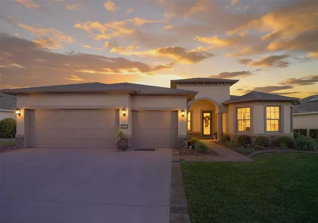Photo 1 of Single family home for sale at 9527 Sw 70th Loop, Ocala, FL 34481 | MLS# OM731535 | Listing updated on 2026-09-04