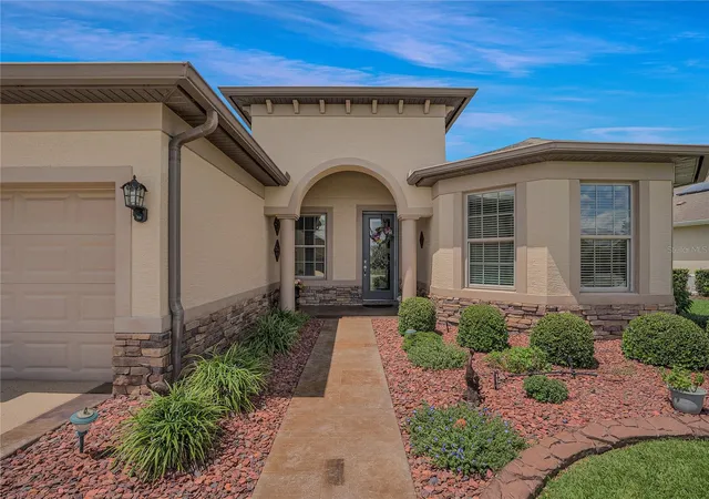 Photo 2 of Single family home for sale at 9527 Sw 70th Loop, Ocala, FL 34481 | MLS# OM731535 | Listing updated on 2026-09-04