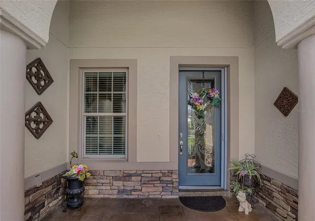 Photo 3 of Single family home for sale at 9527 Sw 70th Loop, Ocala, FL 34481 | MLS# OM731535 | Listing updated on 2026-09-04