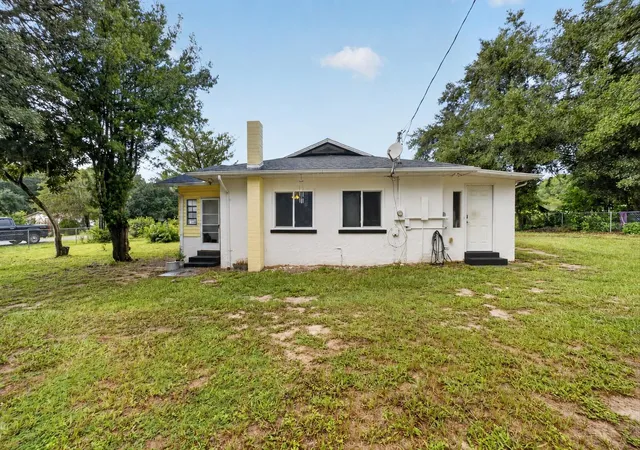 Photo 3 of Single family home for sale at 11855 Se 141st Terrace, Ocklawaha, FL 32179 | MLS# G5117288 | Listing updated on 2026-09-04