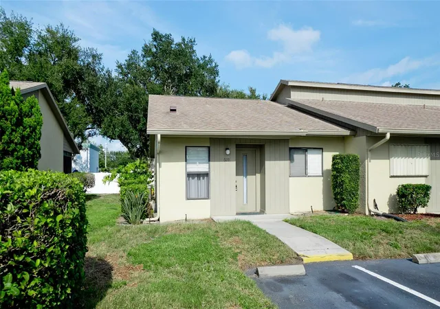 Photo 1 of Condo for sale at 6019 27th Street W #6019, Bradenton, FL 34207 | MLS# A4704821 | Listing updated on 2026-09-05