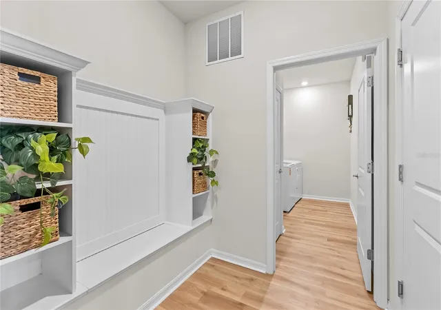 Photo 2 of Single family home for sale at 16175 Coastal Cvs Ln, Clermont, FL 34714 | MLS# O6438475 | Listing updated on 2026-09-24