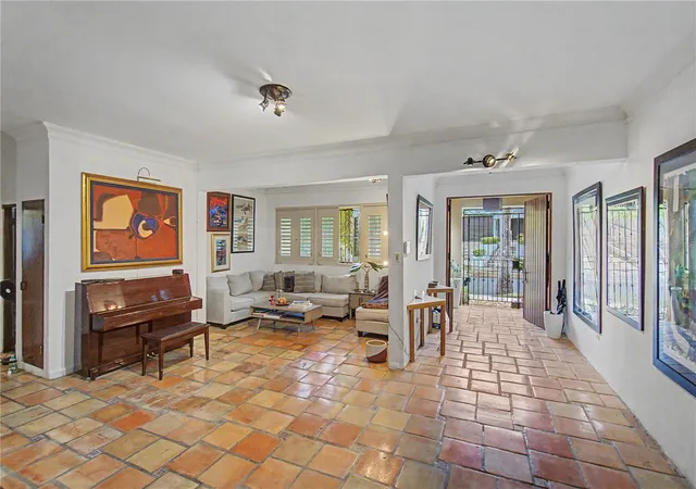 Photo 2 of Single family home for sale at 1688 Cll Violeta, San Juan, PR 00921 | MLS# PR9123885 | Listing updated on 2026-10-15