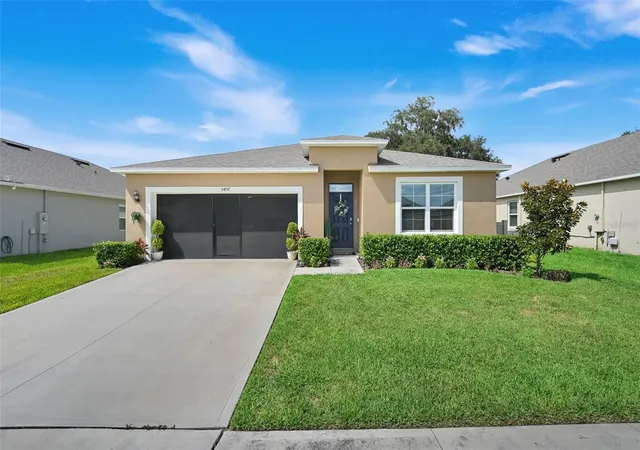 Photo 2 of Single family home for sale at 5457 Hayloft Dr, Apopka, FL 32712 | MLS# O6438487 | Listing updated on 2026-09-16