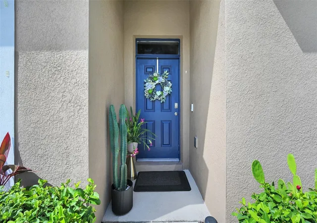 Photo 3 of Single family home for sale at 5457 Hayloft Dr, Apopka, FL 32712 | MLS# O6438487 | Listing updated on 2026-09-16
