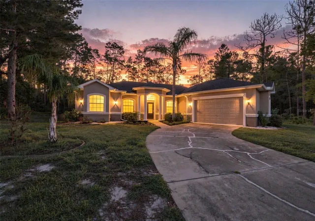 Photo 1 of Single family home for sale at 25 Sanders Cir, Homosassa, FL 34446 | MLS# W7889130 | Listing updated on 2026-09-08
