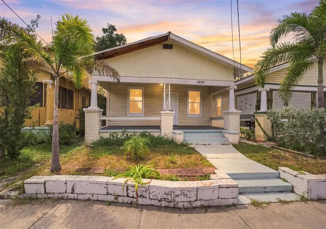 Photo 1 of Single family home for sale at 1609 E Lake Ave, Tampa, FL 33610 | MLS# W7889131 | Listing updated on 2026-09-05