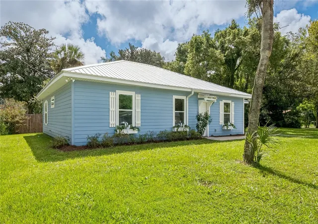 Photo 3 of Single family home for sale at 506 Ne 4th Street, Trenton, FL 32693 | MLS# GC543193 | Listing updated on 2026-09-20