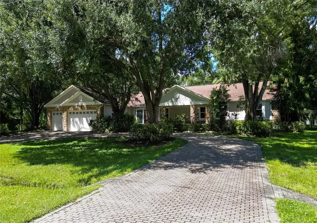Photo 3 of Single family home for sale at 12511 Palomino Ct, Tampa, FL 33626 | MLS# TB8544830 | Listing updated on 2026-10-05